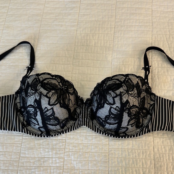 Victoria’s Secret 36C Balconet Push Up Black Lace White Stripe EUC - Picture 2 of 5